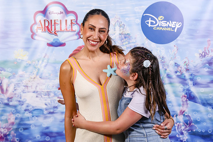 Gesangsaufnahmen und Video Dreh mit Lana und Melissa Khalaj zur neuen Disney Channel Serie „Disney Junior Arielle” München ©Foto: TWDC/Kurt Krieger für Disney 